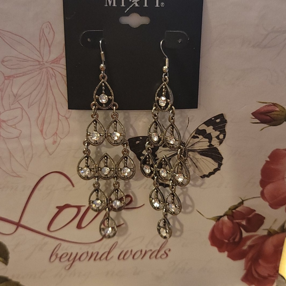Long rheinstones silver earings